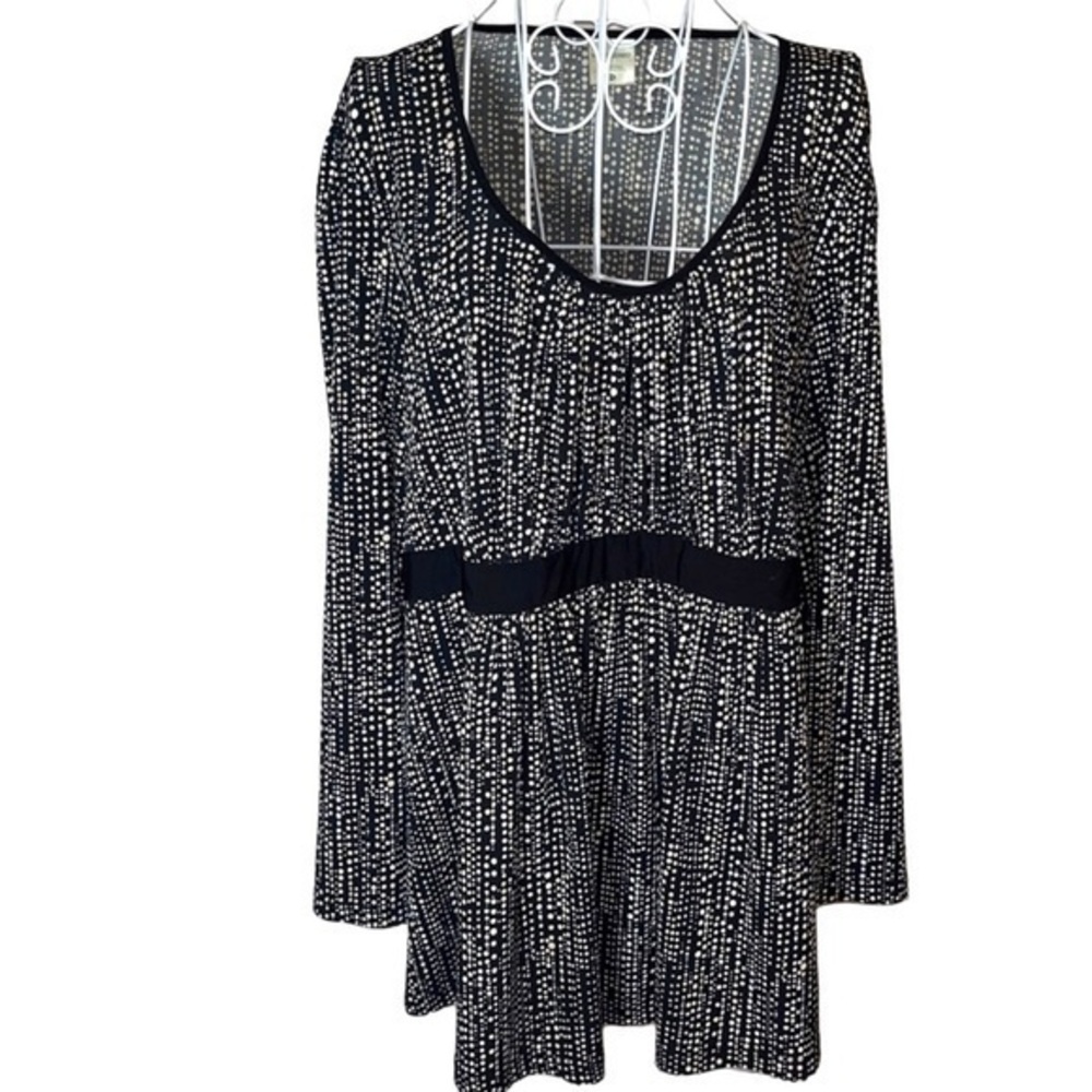 Motherhood Maternity Black Dot Top Size 1X